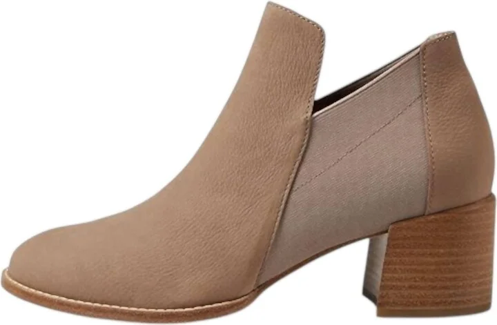 Women's Bayo Earth Booties In Earth Tumbled Nubuck