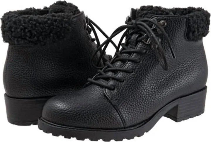 Women's Becky 2.0 Boot - Ww Width In Black Tumbled