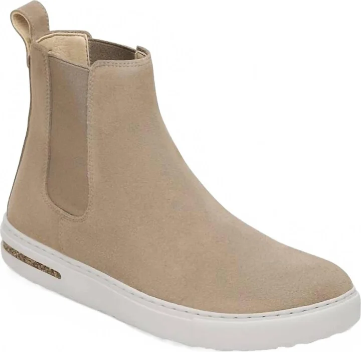 Women's Bend Chelsea Boot - Narrow In Taupe
