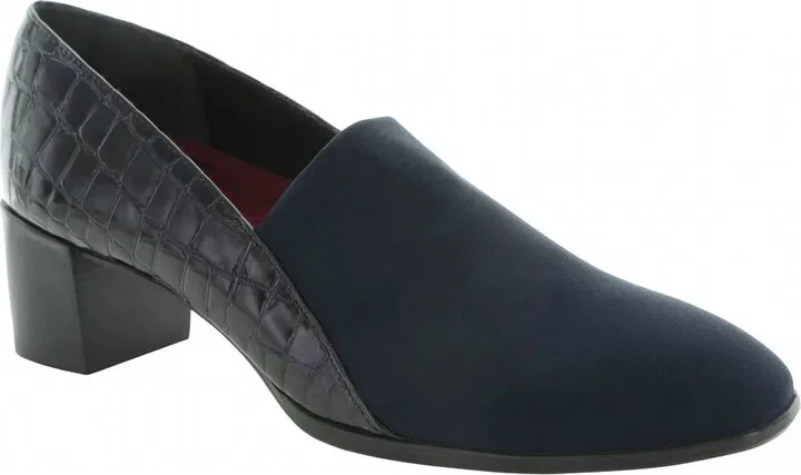 Women's Billee Loafers In Navy