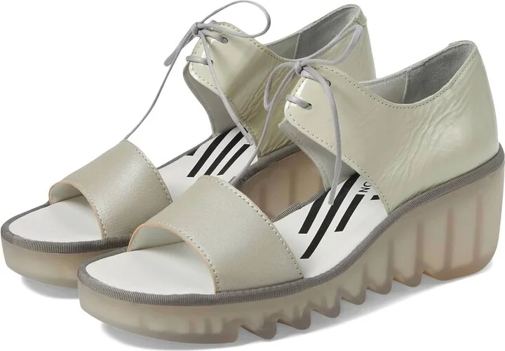 Women's Bilu465Fly Sandal In Silver/off White