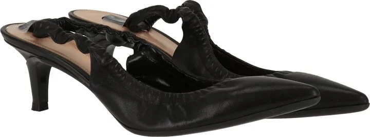 Womens Black Pump