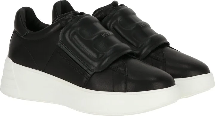 Womens Black Sneaker