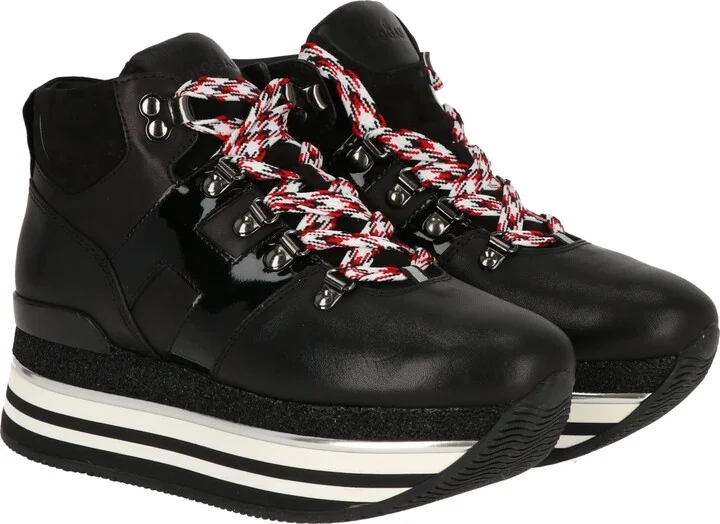 Womens Black Sneaker