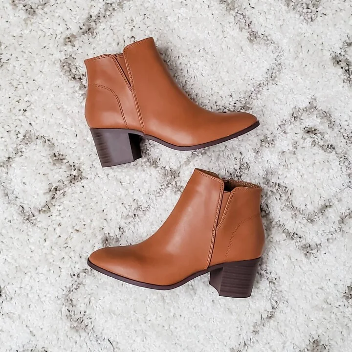 Women's Block Heel Booties In Camel