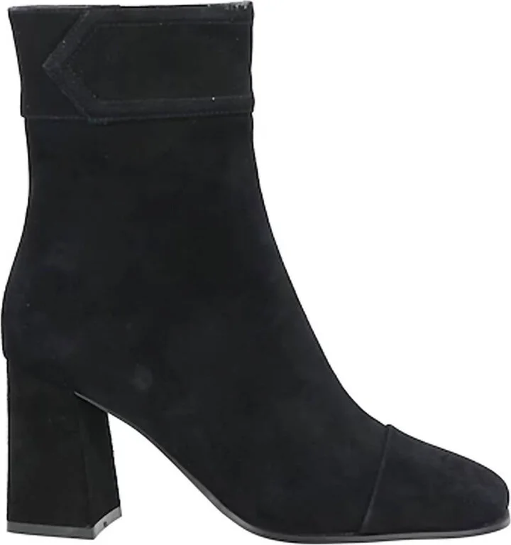 Women's Breslavia Ankle Boot In Black Suede