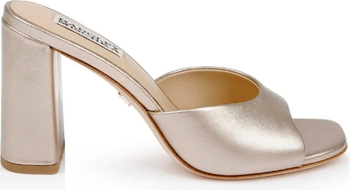 Women's Cadence in Champagne