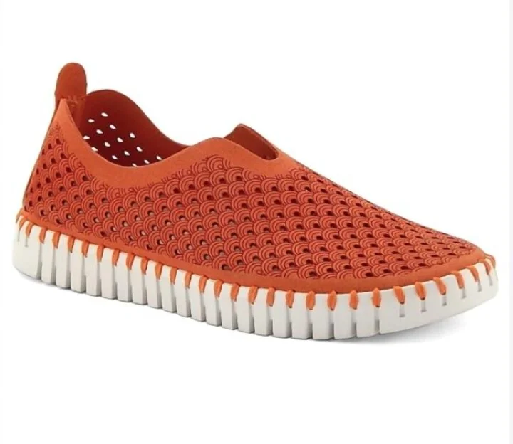 Women's Camelia Tulip Shoe In Orange