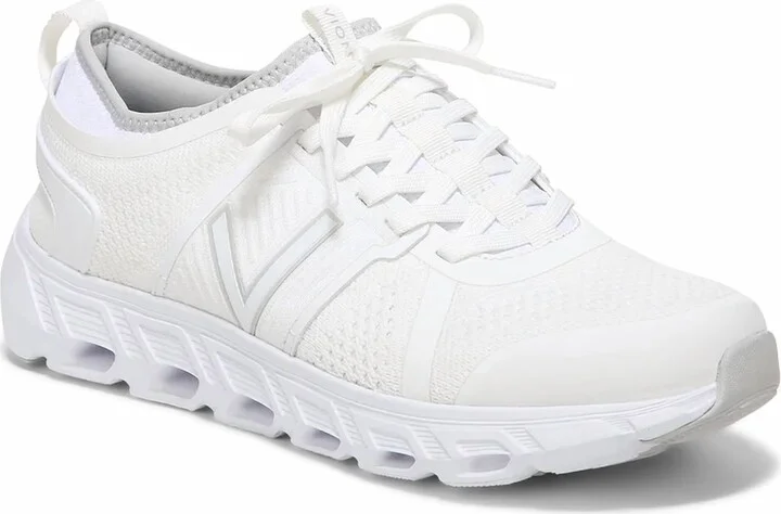 Women's Captivate Shoes In White