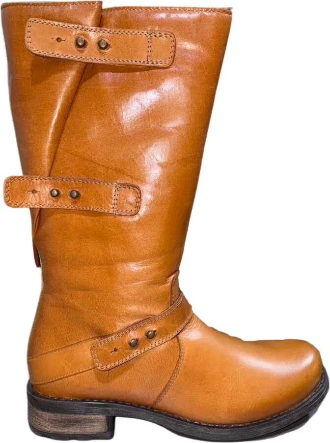 Women's Carlotta Boot In Tan