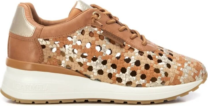 Women's Carmela Sneakers In Camel