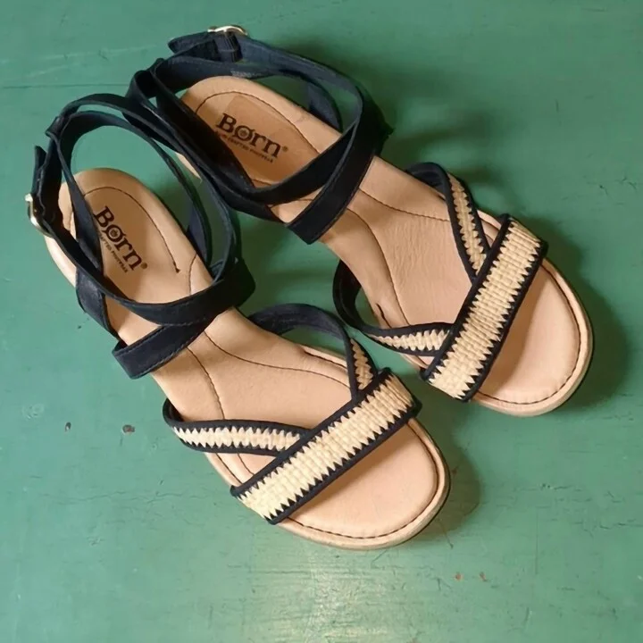 Women's Cascade Sandal In Black Fabic Combo