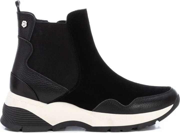 Women's Casual Booties By XTI