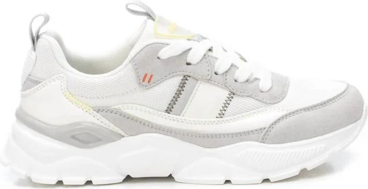 Women's Casual Comfort Sneakers In White