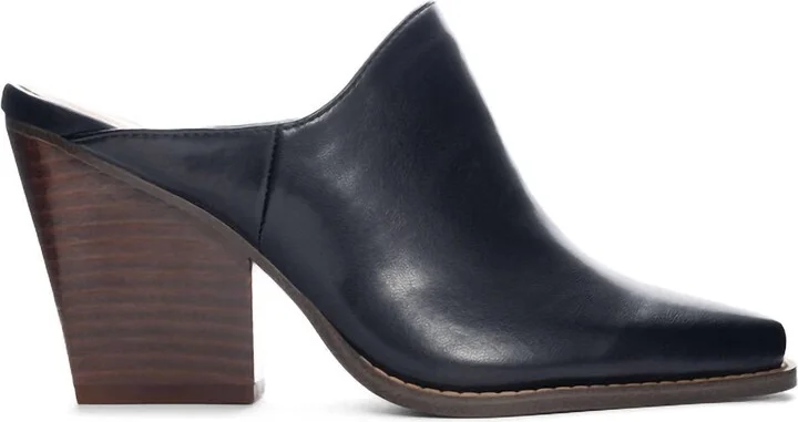 Women's Casual Mule Sandal In Black