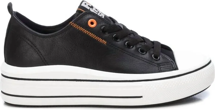Women's Casual Sneaker In Black