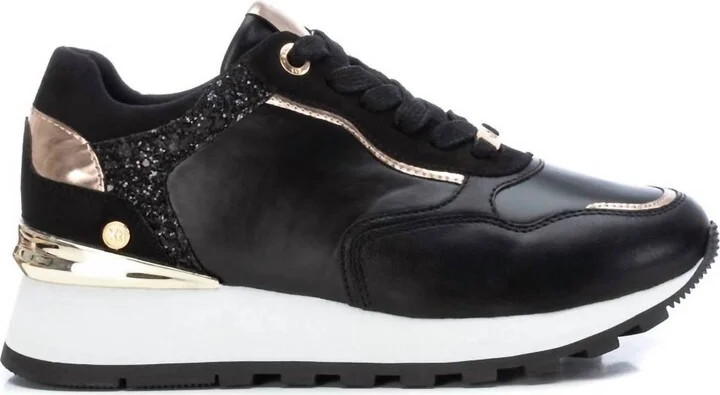 Women's Casual Sneakers In Black