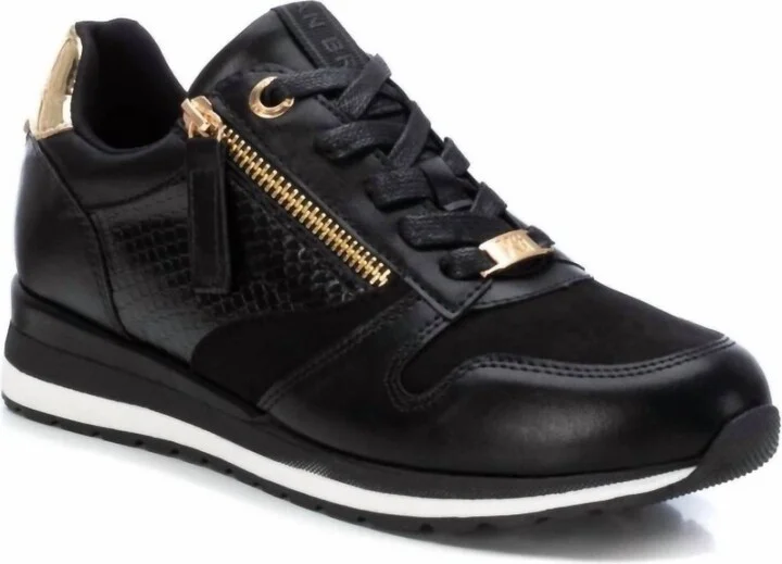 Women's Casual Sneakers In Black