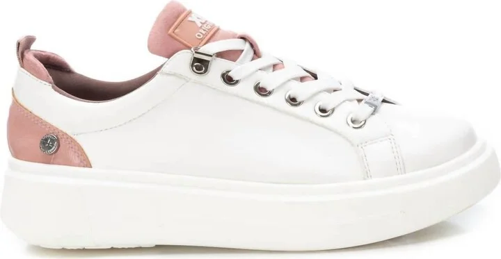 Women's Casual Sneakers In White And Pink