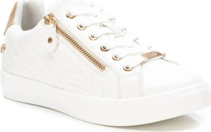 Women's Casual Sneakers In White