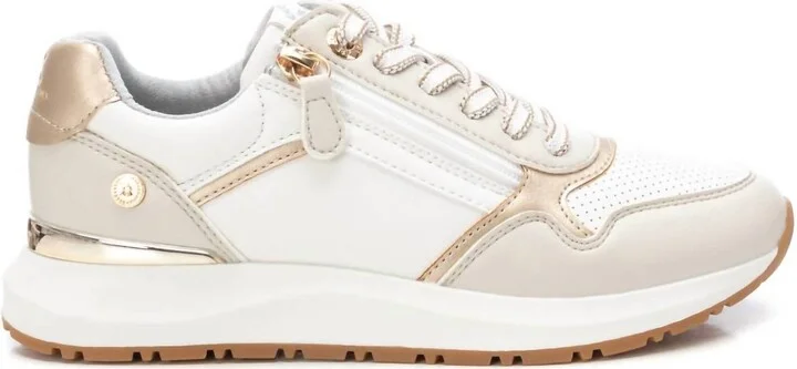 Women's Casual Sneakers In White