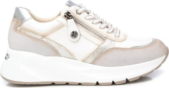 Women's Casual Sneakers In White