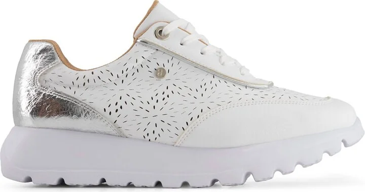 Women's Casual Sneakers With Laser Cut Pattern In White