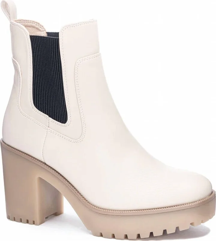 Women's Chelsea Boot In Cream