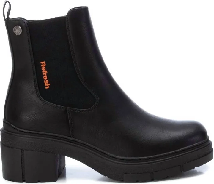 Women's Chelsea Booties In Black