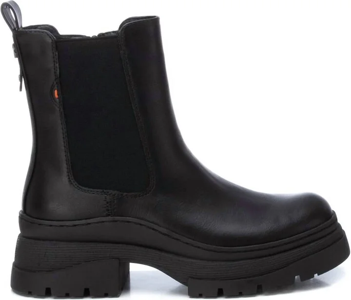 Women's Chelsea Booties In Black