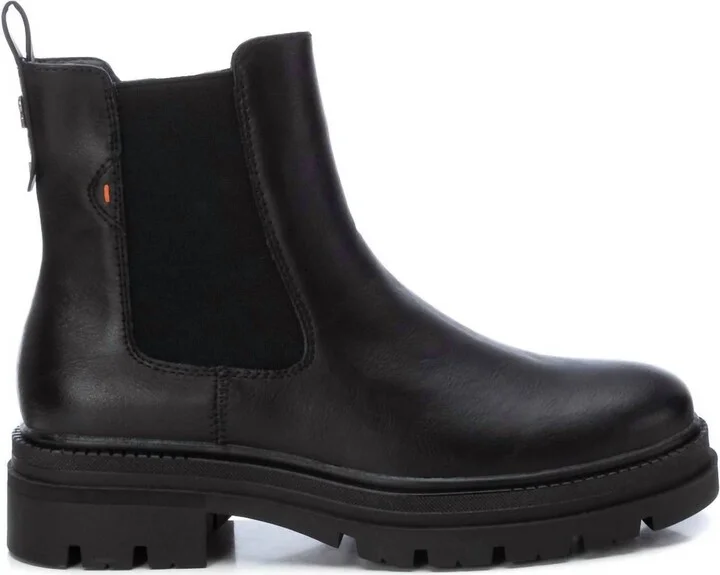 Women's Chelsea Boots In Black