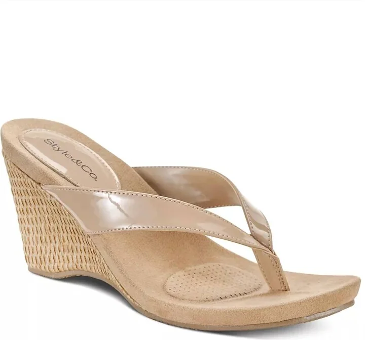 Women's Chicklet Thong Wedge Sandals In Nude Patent