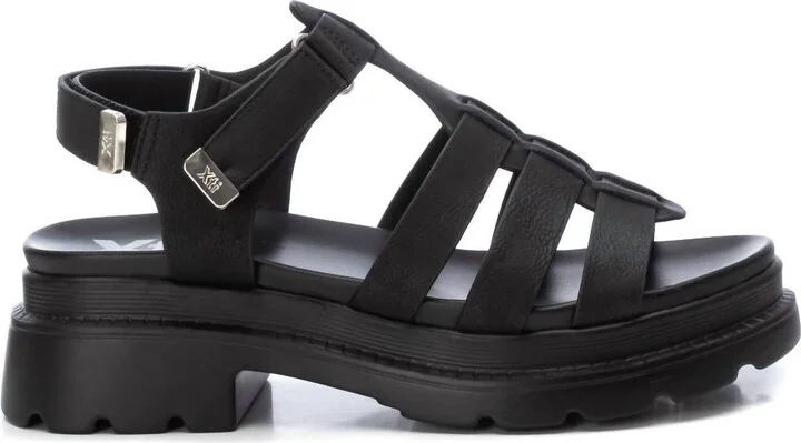 Women's Chunky Sandals In Black
