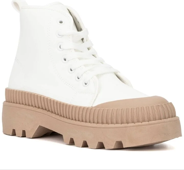 Women's Chunky Sneaker In White