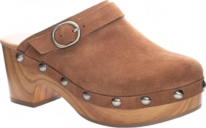 Women's Cindy Split Suede Clogs In Brown