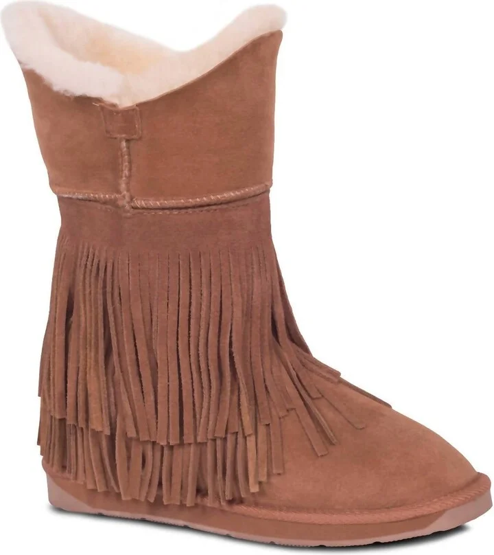 Women's Classic Fringed Sheepskin Boot In Chestnut