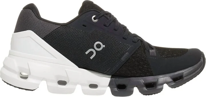 Women's Cloudflyer 4 - B Running Shoe In Black/white