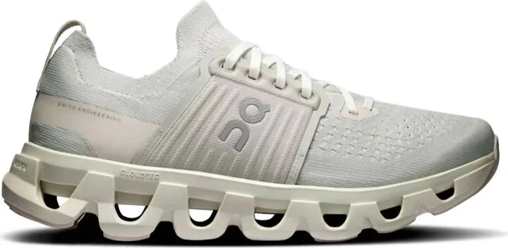 Women's Cloudswift 4 Sneaker Shoes In Wolf / Sand