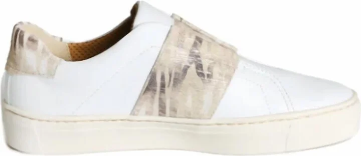 Women's Commuter Sneaker In White/sand