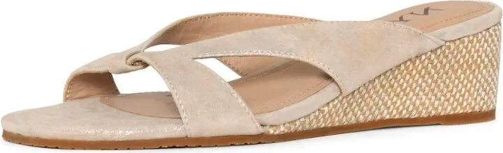 Women's Contessa Wedge Sandals In Sand Light Gold Metallic Suede