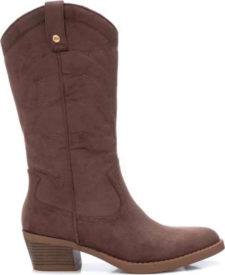 Women's Cowboy Boots In Taupe