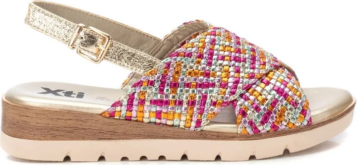 Women's Criss Cross Flat Sandals By XTI