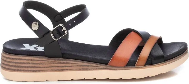 Women's Cross Strap Sandals In Black