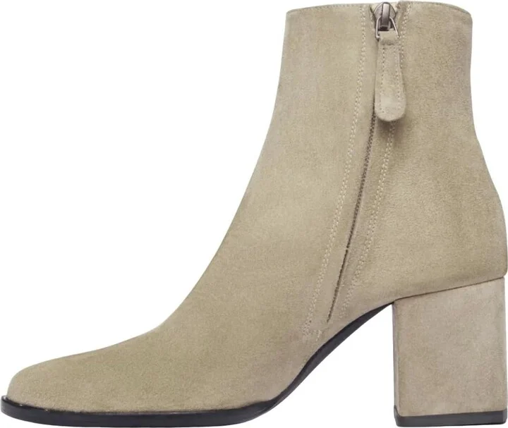 Women's Cyrus Boot In Stone Suede