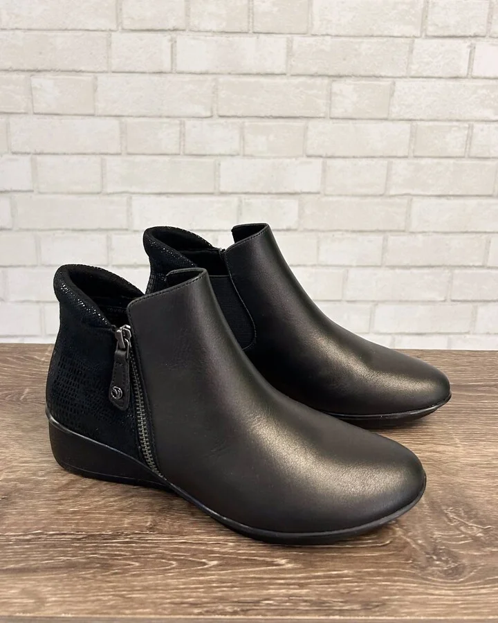 Women's Damascus Bootie In Onyx/black Lizard