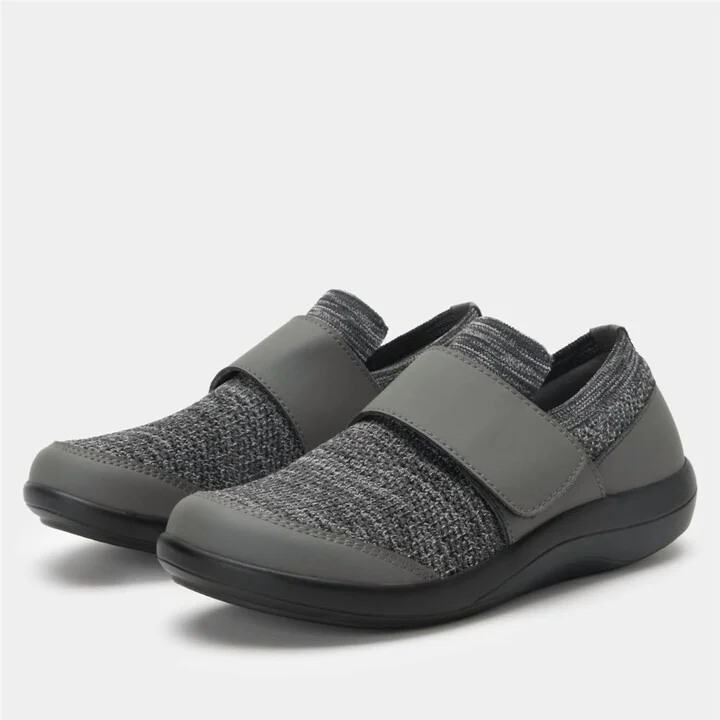 Women's Dasher Casual Sneakers In Charcoal