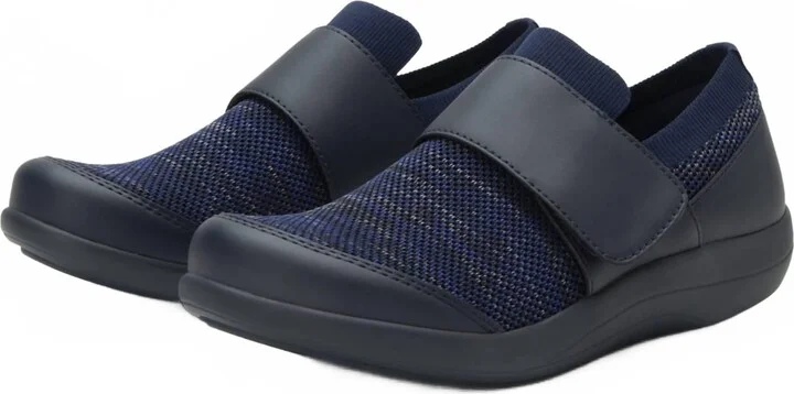Women's Dasher Casual Sneakers In Navy Multi