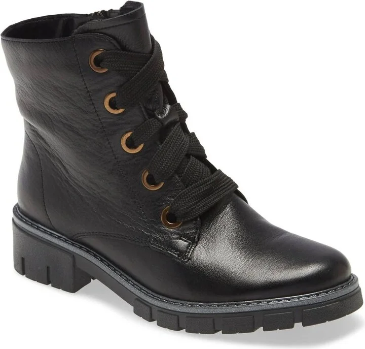 Women's Debbie Boot In Black Patent