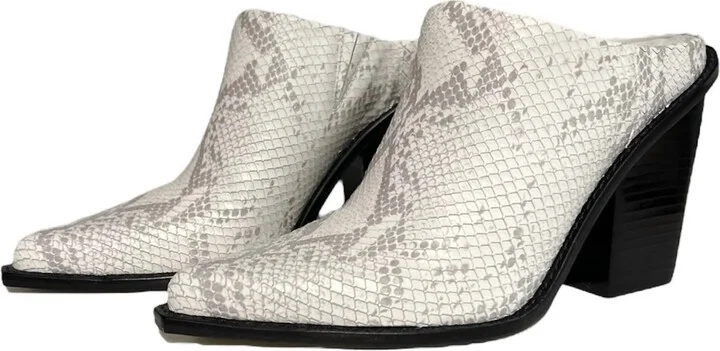 Women's Deena Bootie In White