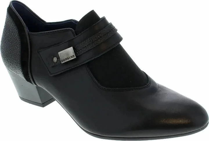 Women's Dora Heel Shoes In Black
